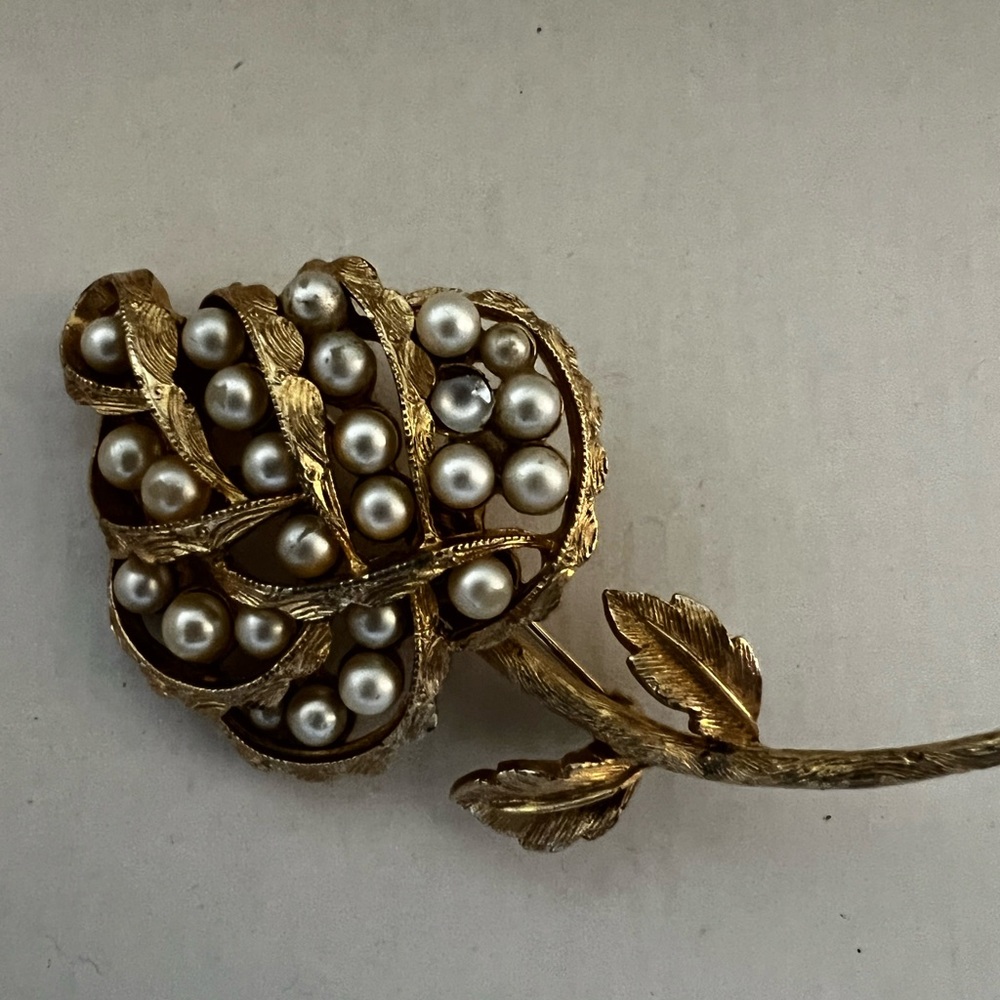 Vintage Coro Floral Pearl Brooch